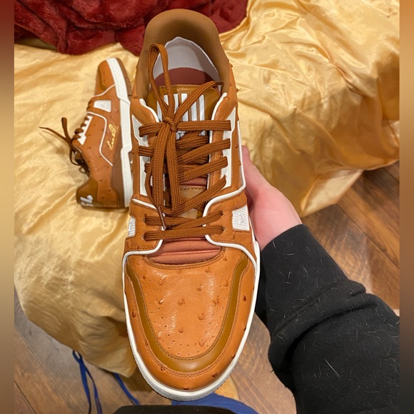 Louis Vuitton Trainer in Ostrich material. - Picture 7 of 8